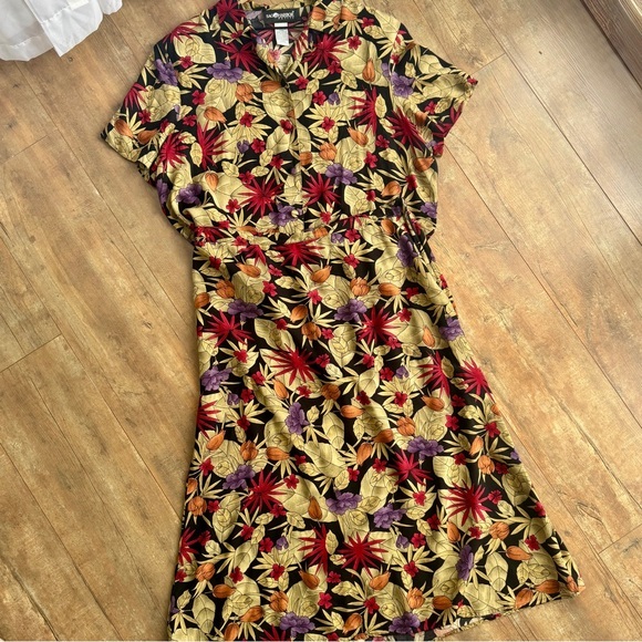 Vintage 90s Sag Harbor Petite Two Piece Floral Short Sleeve Button Midi Skirt - Picture 2 of 13